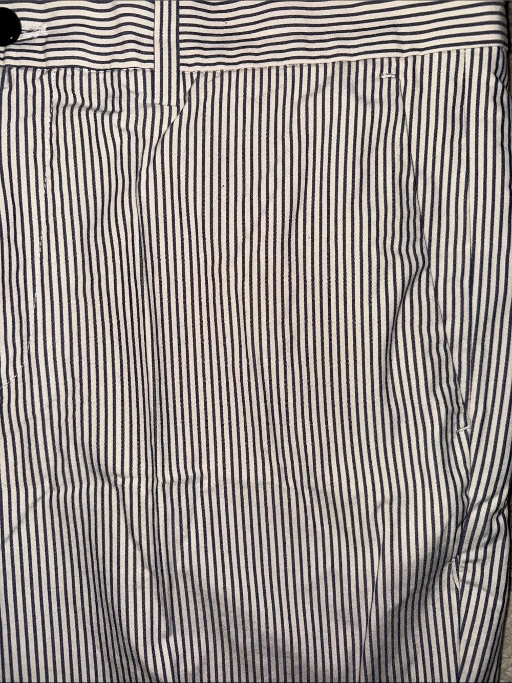 BR Navy Pinstripe Flat-Front Men's Shorts 34